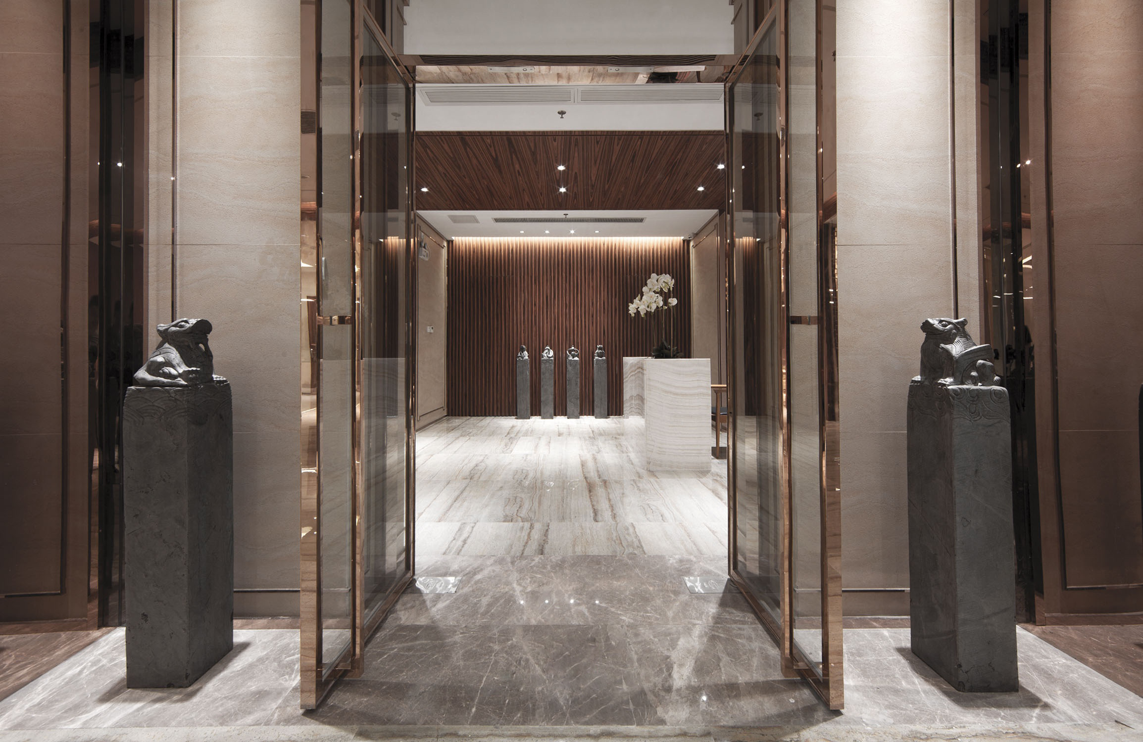 黃浦區(qū)玉器展廳辦公室裝修設計-第2張圖片-上海古都建筑設計集團 黃浦區(qū)玉器展廳辦公室裝修設計-第2張圖片-上海古都建筑設計集團