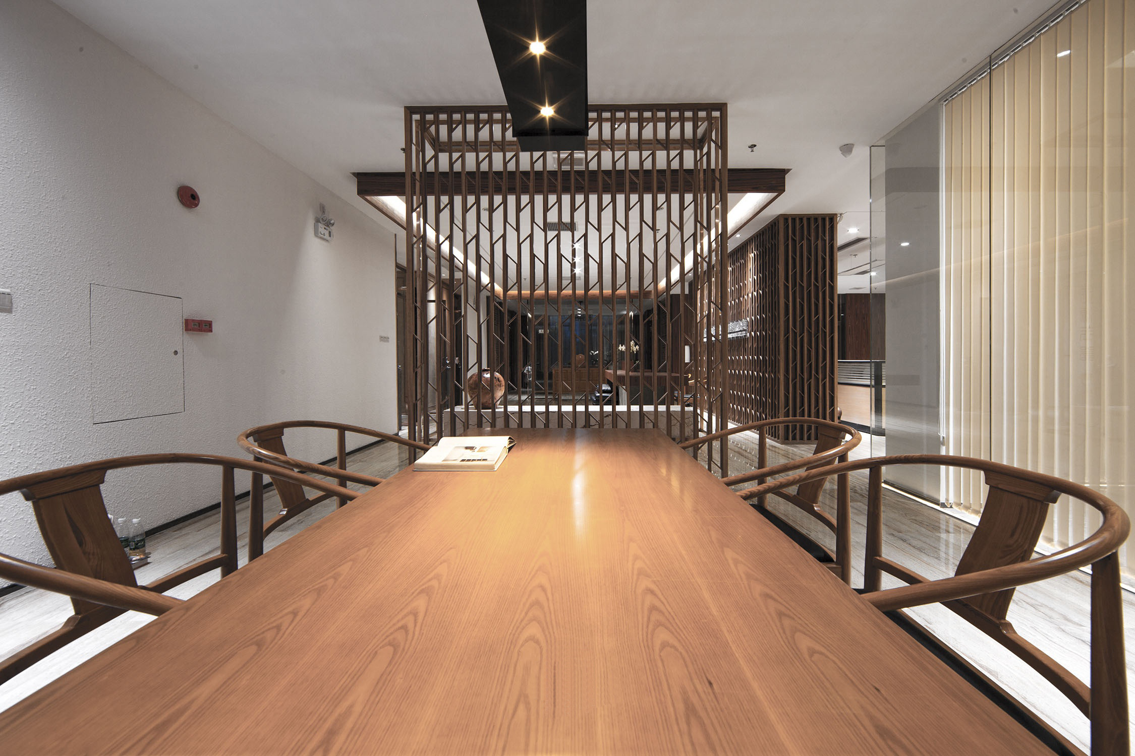 黃浦區(qū)玉器展廳辦公室裝修設計-第3張圖片-上海古都建筑設計集團 黃浦區(qū)玉器展廳辦公室裝修設計-第3張圖片-上海古都建筑設計集團