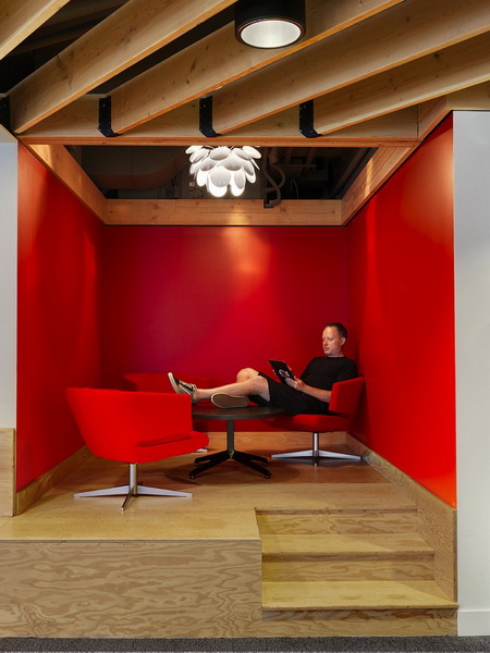 上海辦公室裝修彩色墻壁裝修設(shè)計(jì)-第7張圖片-上海古都建筑設(shè)計(jì)集團(tuán) 上海辦公室裝修彩色墻壁裝修設(shè)計(jì)-第7張圖片-上海古都建筑設(shè)計(jì)集團(tuán)