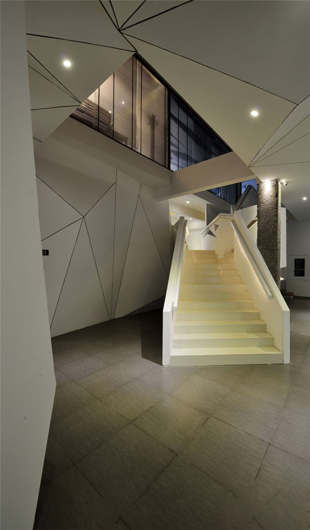 浦東新區(qū)科技風辦公室裝修設(shè)計-第3張圖片-上海古都建筑設(shè)計集團 浦東新區(qū)科技風辦公室裝修設(shè)計-第3張圖片-上海古都建筑設(shè)計集團