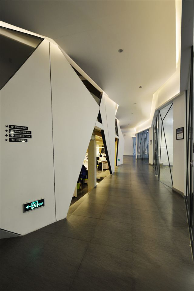 浦東新區(qū)科技風辦公室裝修設(shè)計-第5張圖片-上海古都建筑設(shè)計集團 浦東新區(qū)科技風辦公室裝修設(shè)計-第5張圖片-上海古都建筑設(shè)計集團