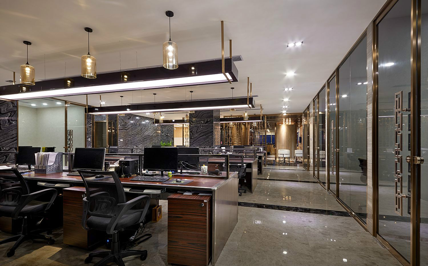 大氣奢華風格辦公室裝修設計-第4張圖片-上海古都建筑設計集團 大氣奢華風格辦公室裝修設計-第4張圖片-上海古都建筑設計集團