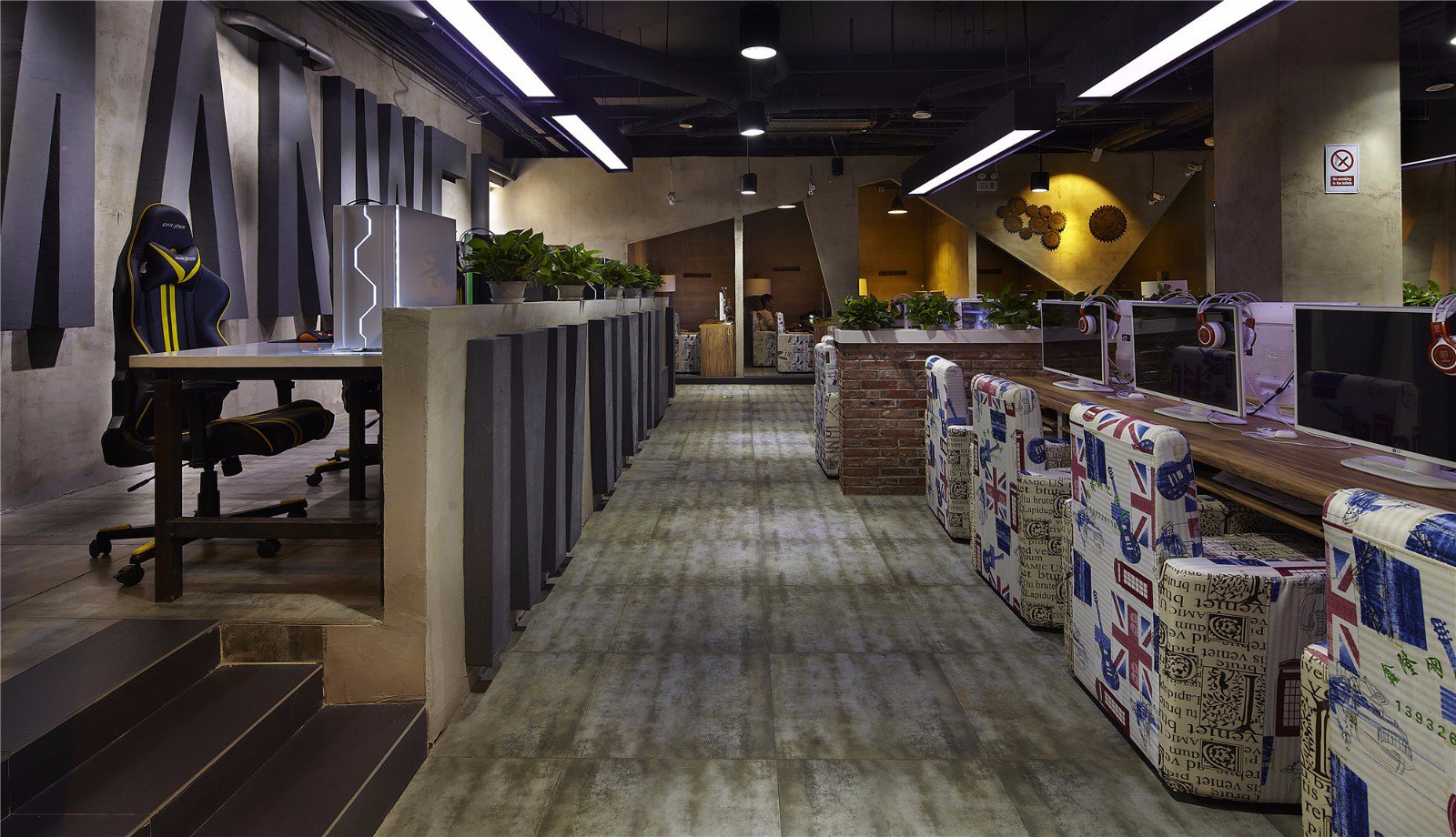 浦東新區(qū)工業(yè)風(fēng)網(wǎng)吧裝修設(shè)計(jì)-第5張圖片-上海古都建筑設(shè)計(jì)集團(tuán) 浦東新區(qū)工業(yè)風(fēng)網(wǎng)吧裝修設(shè)計(jì)-第5張圖片-上海古都建筑設(shè)計(jì)集團(tuán)