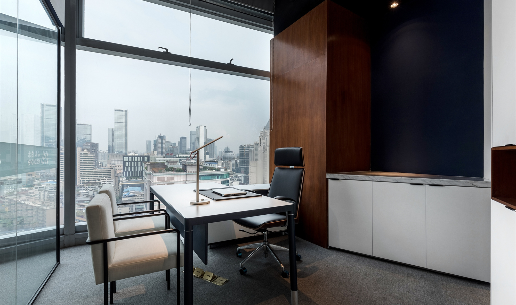 白色極簡辦公室裝修設計-第4張圖片-上海古都建筑設計集團 白色極簡辦公室裝修設計-第4張圖片-上海古都建筑設計集團