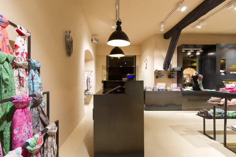 女裝精品店裝修設計-第3張圖片-上海古都建筑設計集團 女裝精品店裝修設計-第3張圖片-上海古都建筑設計集團