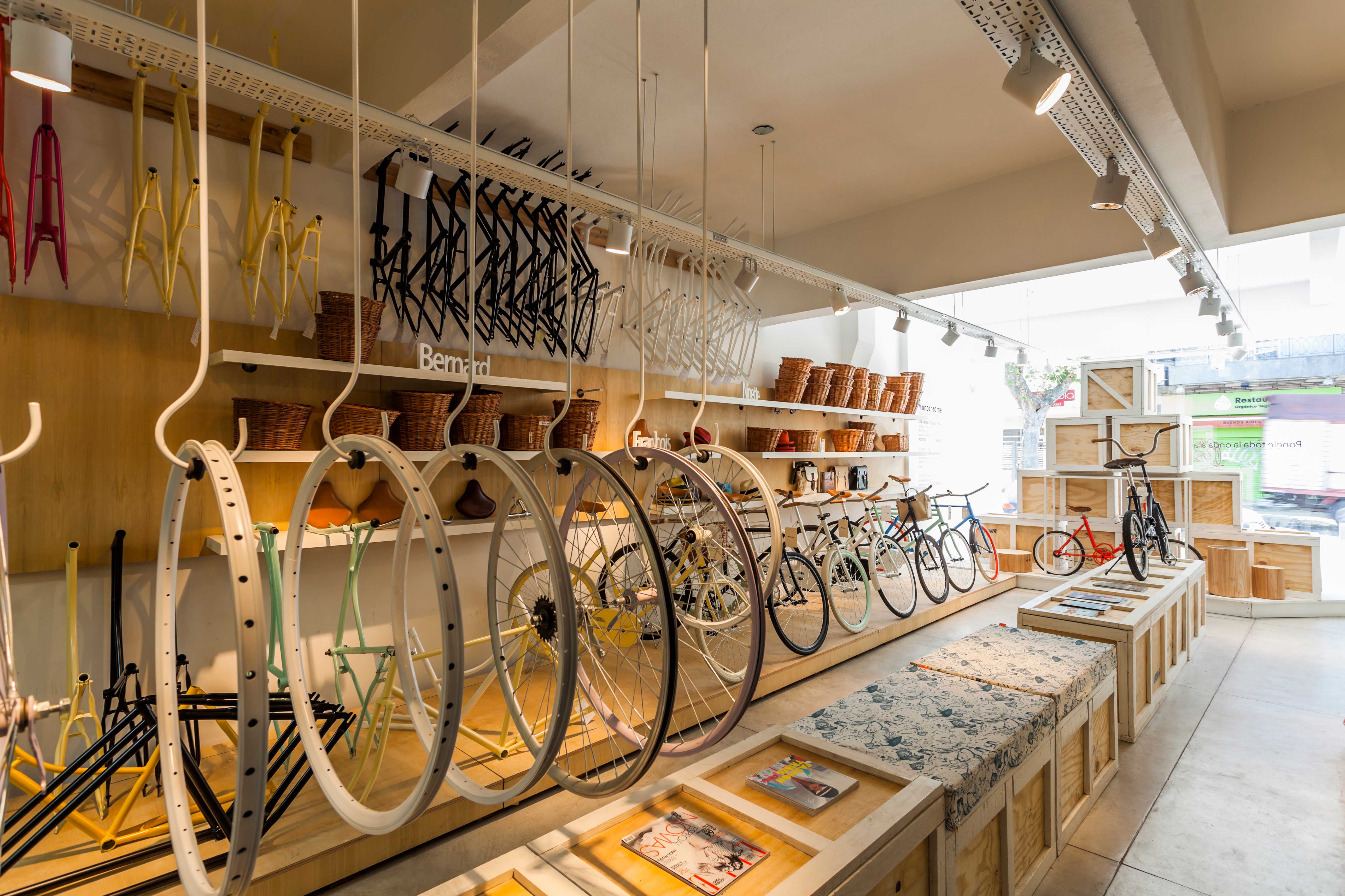 原木簡約風格自行車店裝修設計-第2張圖片-上海古都建筑設計集團 原木簡約風格自行車店裝修設計-第2張圖片-上海古都建筑設計集團