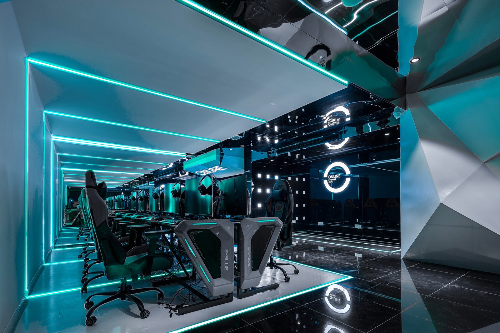 科技電競風格網吧裝修設計-第2張圖片-上海古都建筑設計集團 科技電競風格網吧裝修設計-第2張圖片-上海古都建筑設計集團