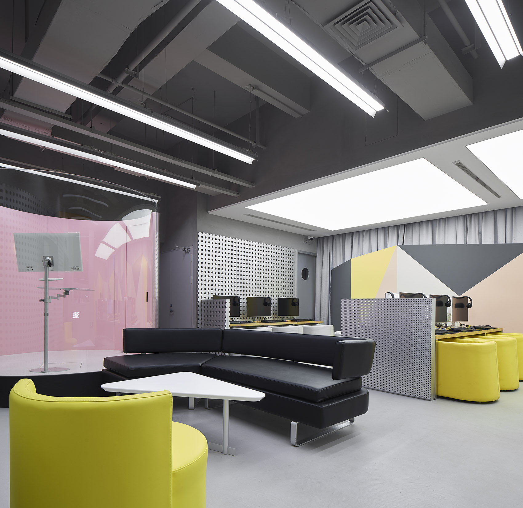 簡約時尚風格網吧裝修設計-第4張圖片-上海古都建筑設計集團