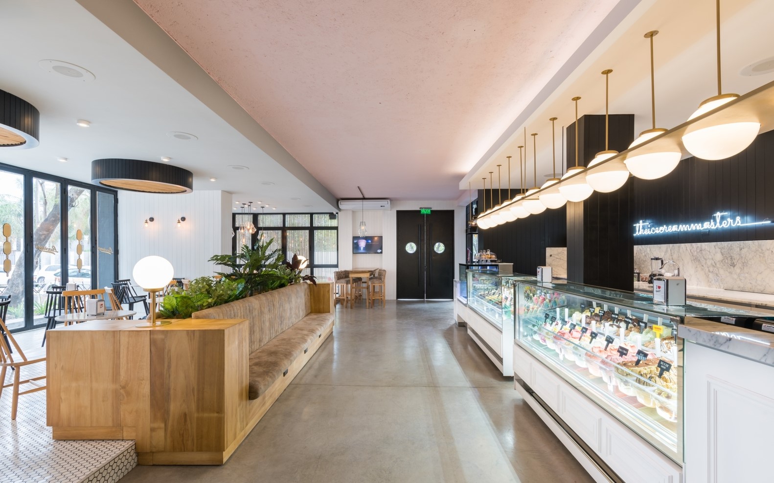 簡潔明了冰淇淋蛋糕店裝修設計-第1張圖片-上海古都建筑設計集團 簡潔明了冰淇淋蛋糕店裝修設計-第1張圖片-上海古都建筑設計集團