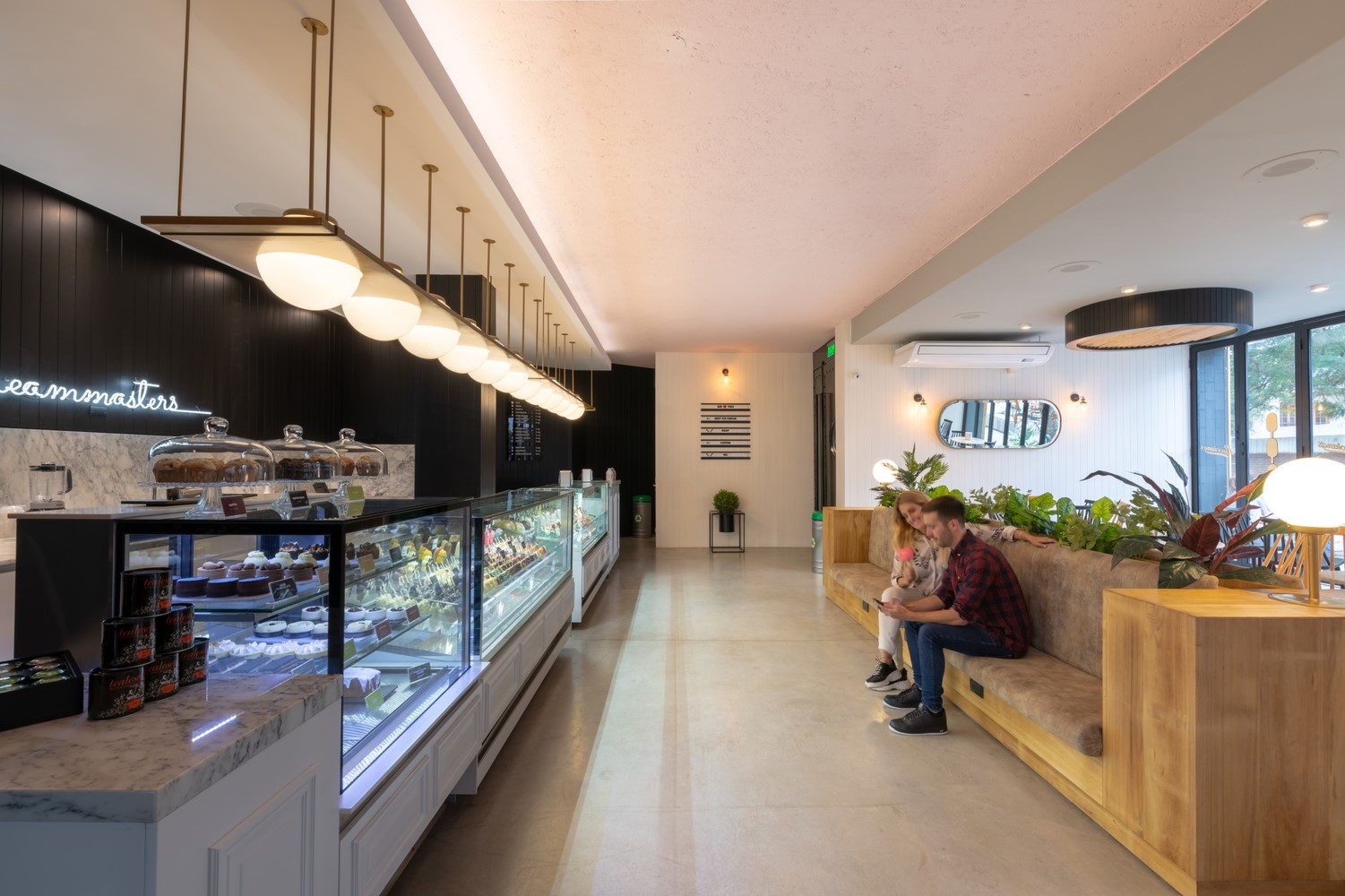 簡潔明了冰淇淋蛋糕店裝修設計-第4張圖片-上海古都建筑設計集團 簡潔明了冰淇淋蛋糕店裝修設計-第4張圖片-上海古都建筑設計集團