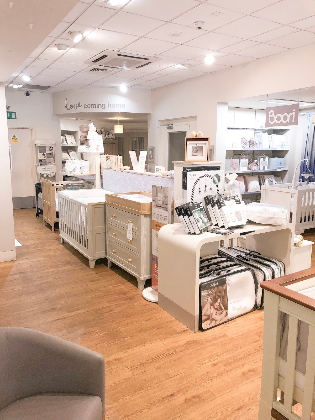 現代孕嬰一體店裝修設計-第1張圖片-上海古都建筑設計集團 現代孕嬰一體店裝修設計-第1張圖片-上海古都建筑設計集團