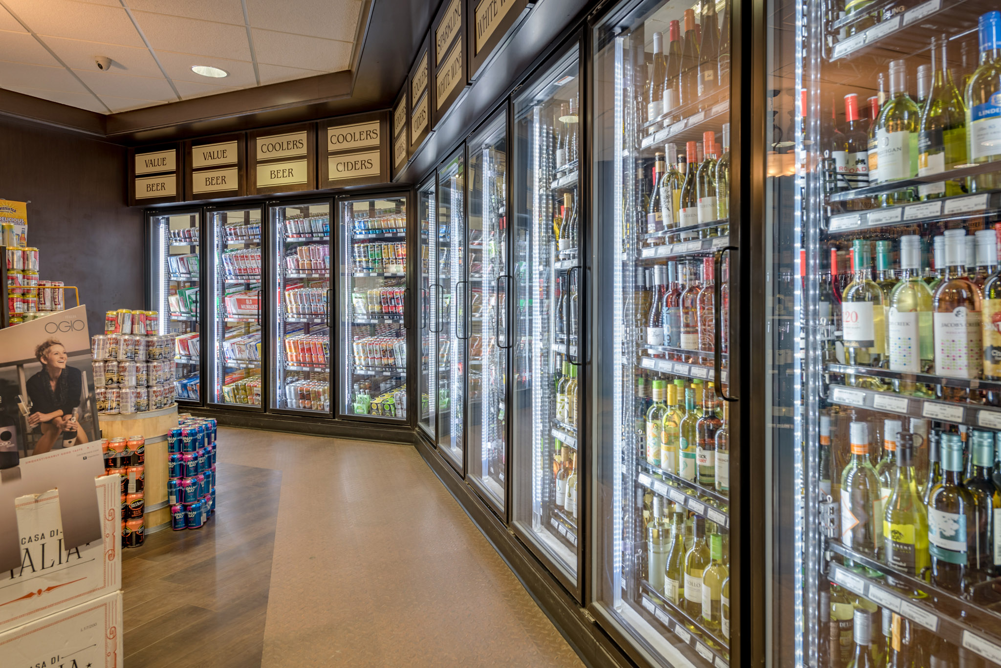 現代工業風酒莊裝修設計-第3張圖片-上海古都建筑設計集團 現代工業風酒莊裝修設計-第3張圖片-上海古都建筑設計集團