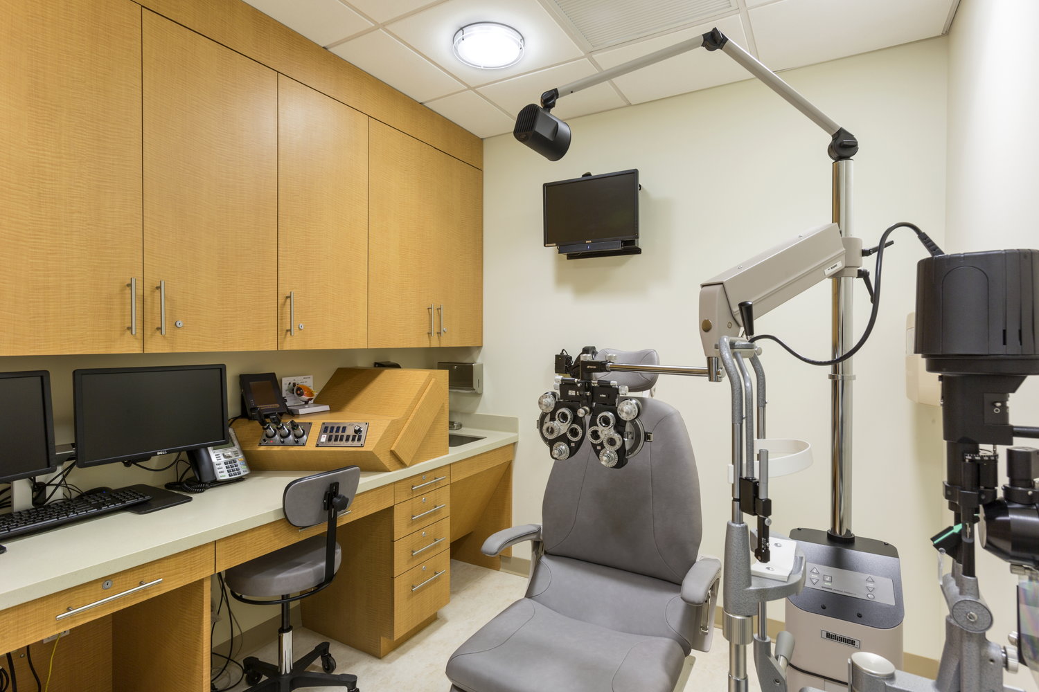 高科技眼科醫院裝修設計-第3張圖片-上海古都建筑設計集團 高科技眼科醫院裝修設計-第3張圖片-上海古都建筑設計集團