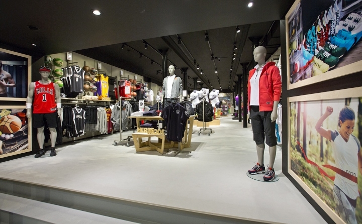 現代體育用品一體店裝修設計-第5張圖片-上海古都建筑設計集團 現代體育用品一體店裝修設計-第5張圖片-上海古都建筑設計集團