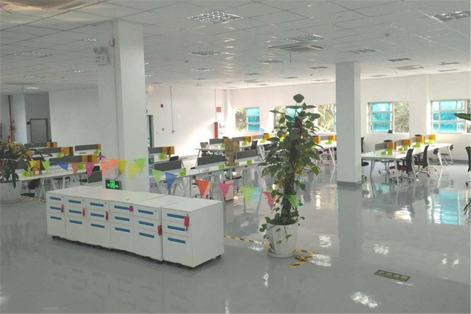 投資管理公司辦公室裝修設計-第5張圖片-上海古都建筑設計集團 投資管理公司辦公室裝修設計-第5張圖片-上海古都建筑設計集團