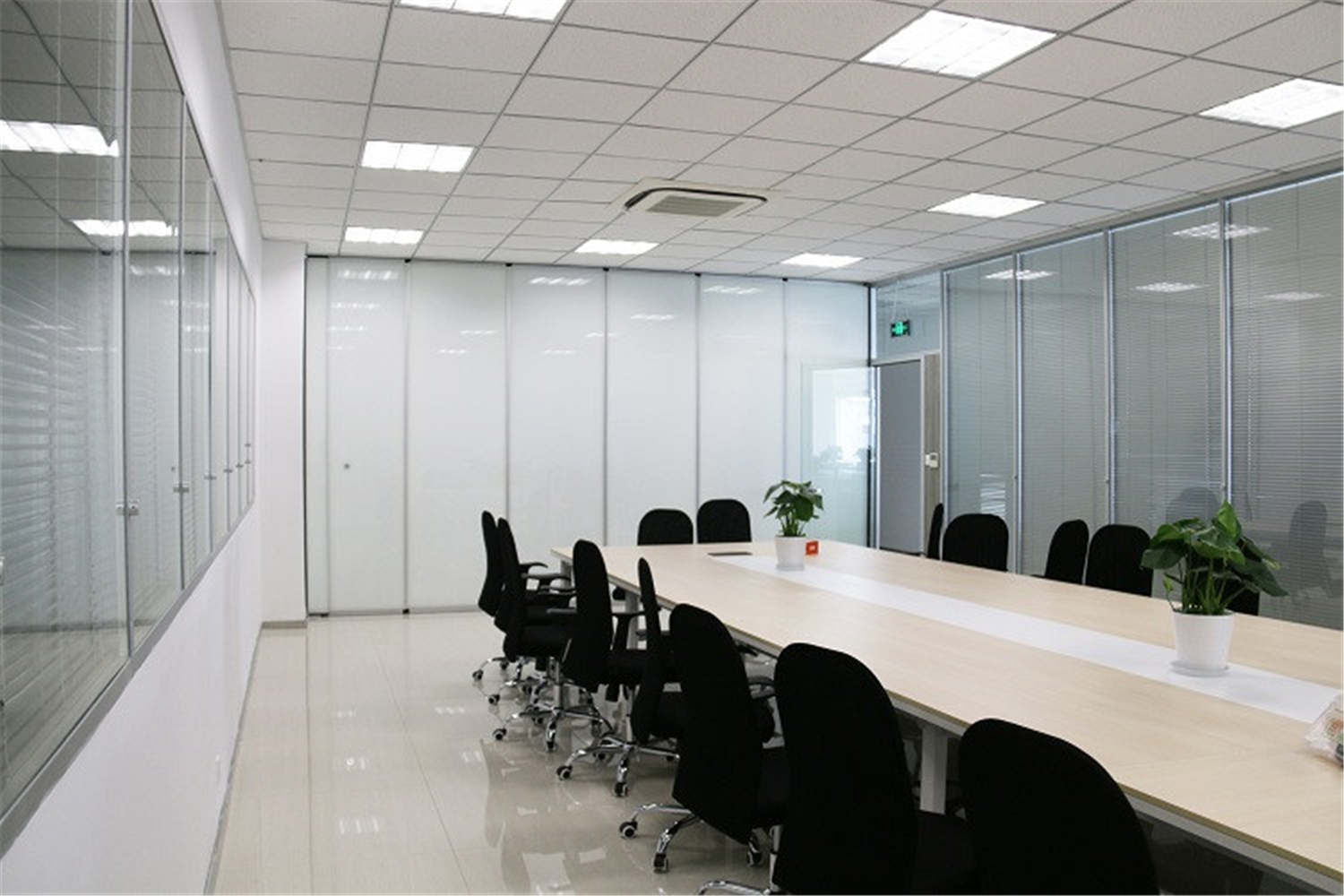 工裝建筑公司辦公室裝修設計-第5張圖片-上海古都建筑設計集團