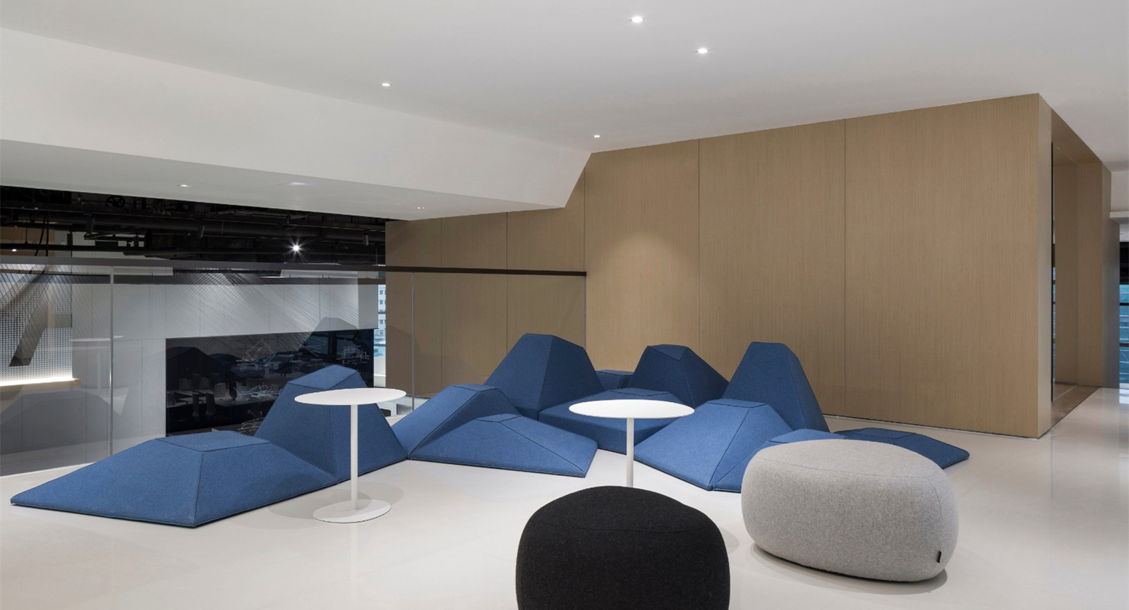 創(chuàng)意文化公司辦公室裝修設(shè)計(jì)-第2張圖片-上海古都建筑設(shè)計(jì)集團(tuán) 創(chuàng)意文化公司辦公室裝修設(shè)計(jì)-第2張圖片-上海古都建筑設(shè)計(jì)集團(tuán)