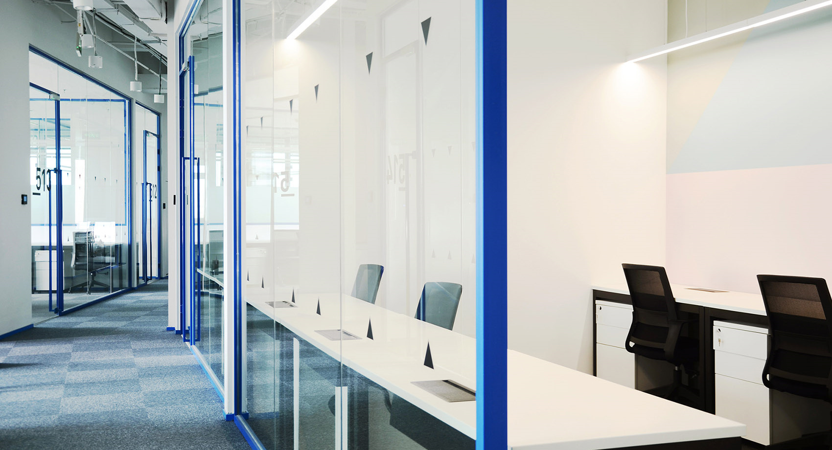 時(shí)尚簡(jiǎn)約公共辦公空間裝修設(shè)計(jì)-第6張圖片-上海古都建筑設(shè)計(jì)集團(tuán) 時(shí)尚簡(jiǎn)約公共辦公空間裝修設(shè)計(jì)-第6張圖片-上海古都建筑設(shè)計(jì)集團(tuán)