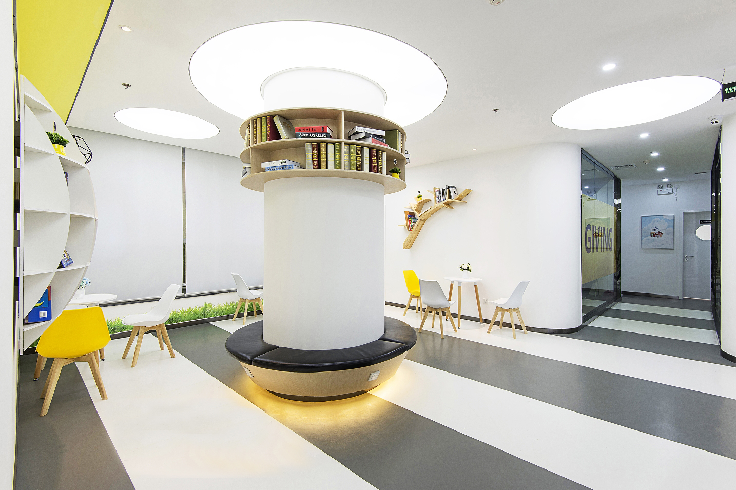 國外英語培訓中心裝修設(shè)計-第2張圖片-上海古都建筑設(shè)計集團 國外英語培訓中心裝修設(shè)計-第2張圖片-上海古都建筑設(shè)計集團