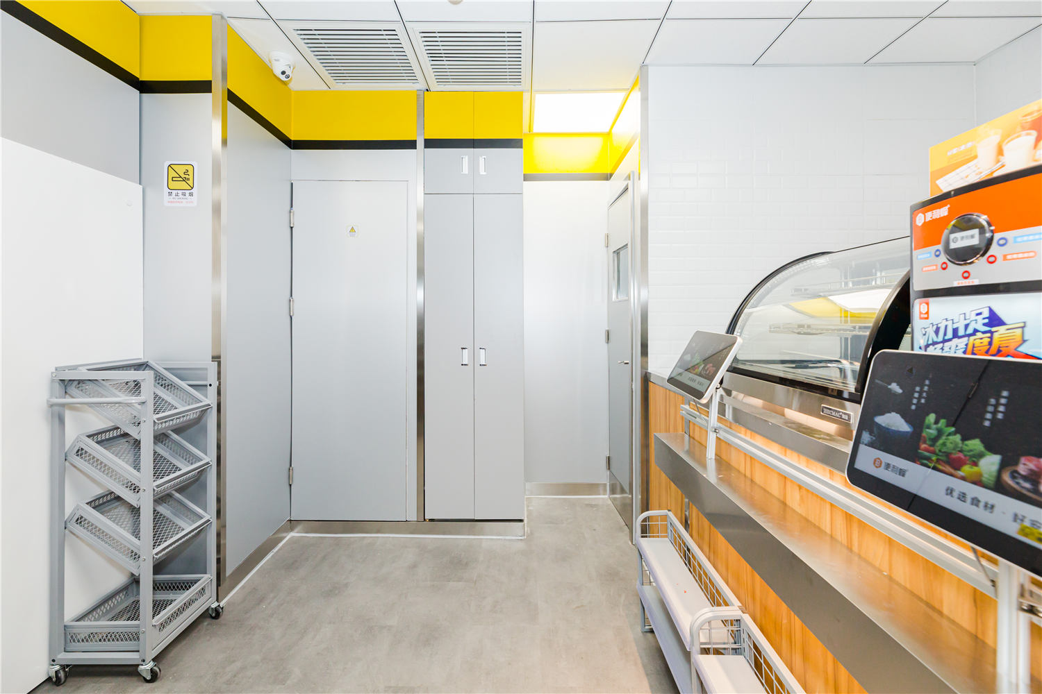 簡約連鎖便利店裝修設計-第1張圖片-上海古都建筑設計集團 簡約連鎖便利店裝修設計-第1張圖片-上海古都建筑設計集團