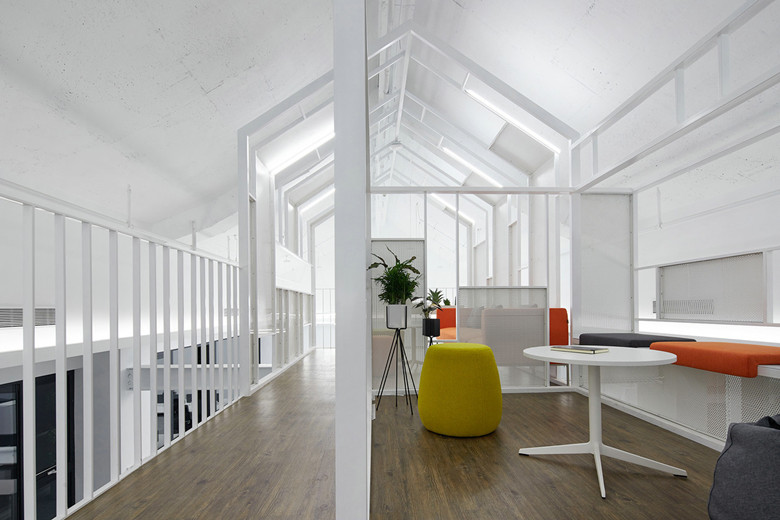 上海楊浦辦公室裝修660平米空間辦公室效果-第2張圖片-上海古都建筑設(shè)計集團 上海楊浦辦公室裝修660平米空間辦公室效果-第2張圖片-上海古都建筑設(shè)計集團